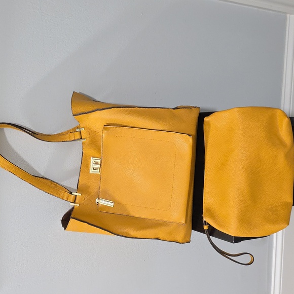 Steve Madden Handbags - Steve Madden Turnlock Shoulder Tote Bag & Clutch Bag